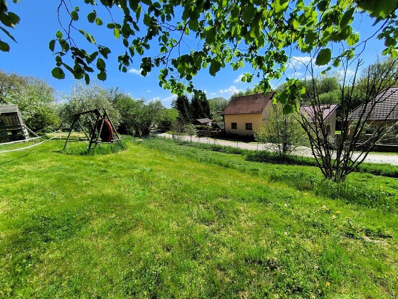 Stavební pozemek 773 m2 v obci Ledenice.