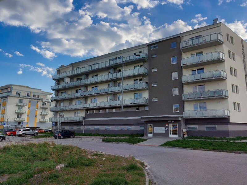 Dlouhodobý pronájem bytu 2+kk s balkonem a parkovacím stáním, Plukovníka Malého, České Budějovice